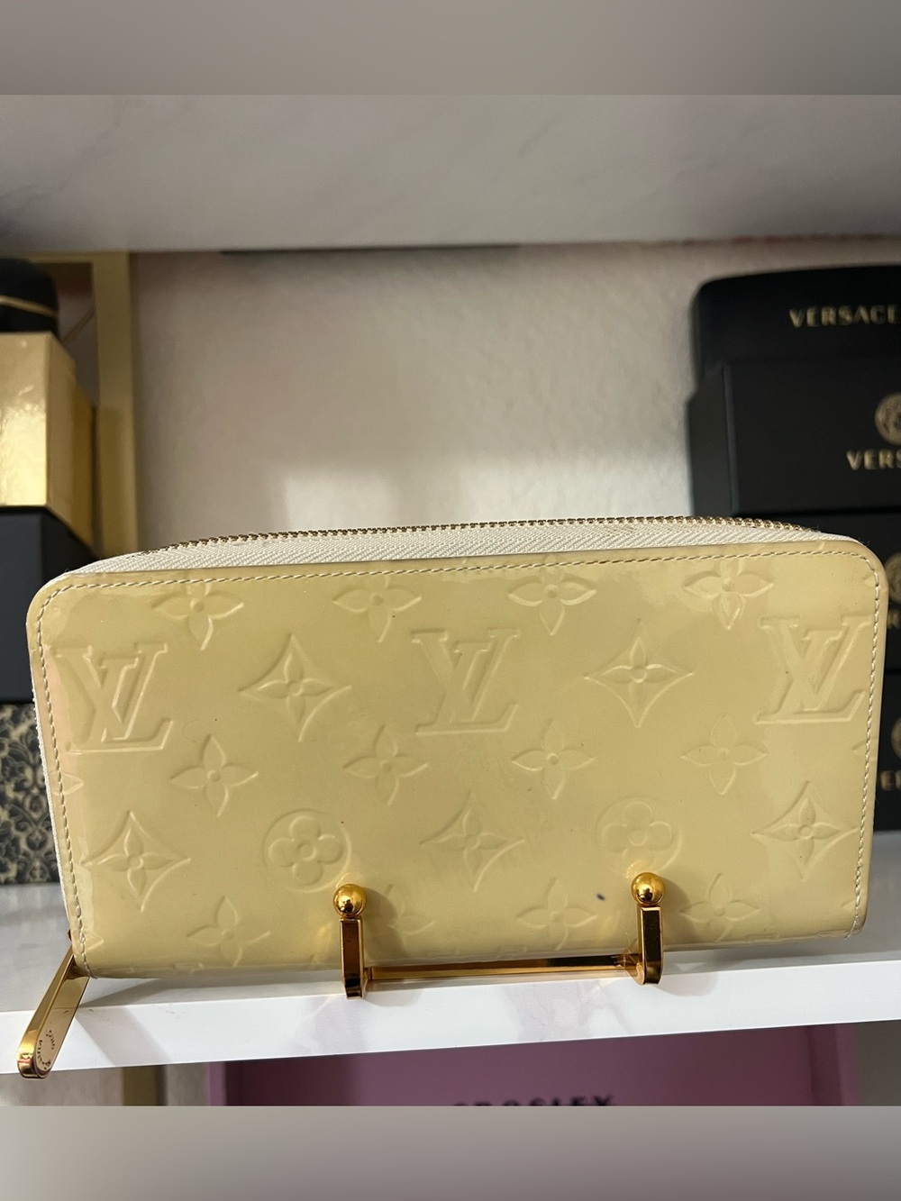 Louis Vuitton Neutrals Monogram Zippy Vernis Wallet - Picture 2 of 16